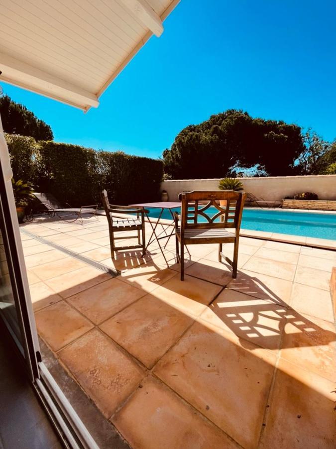 Annexe Des Pins - Studio Gite Avec Piscine & Climatisation Villeneuve-les-Beziers Bagian luar foto